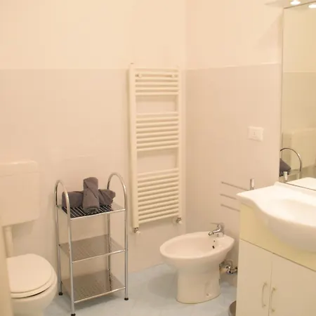 Loft With Private Parking טריאסטה