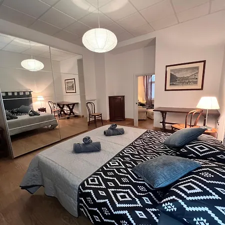 Loft With Private Parking טריאסטה